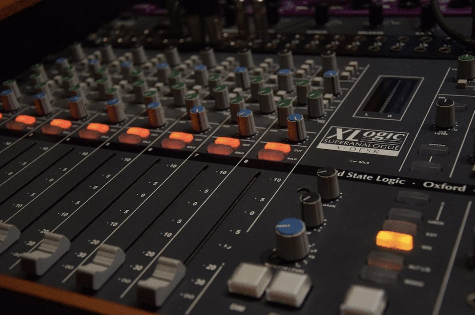 Analog Mixer Brands - Unison