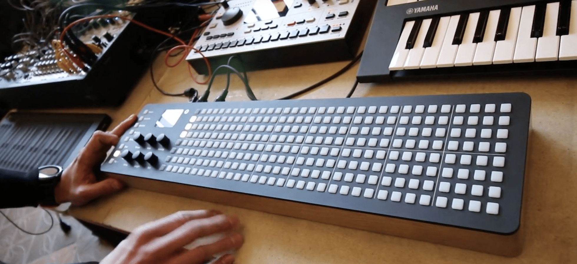 MIDI sequencers - Unison