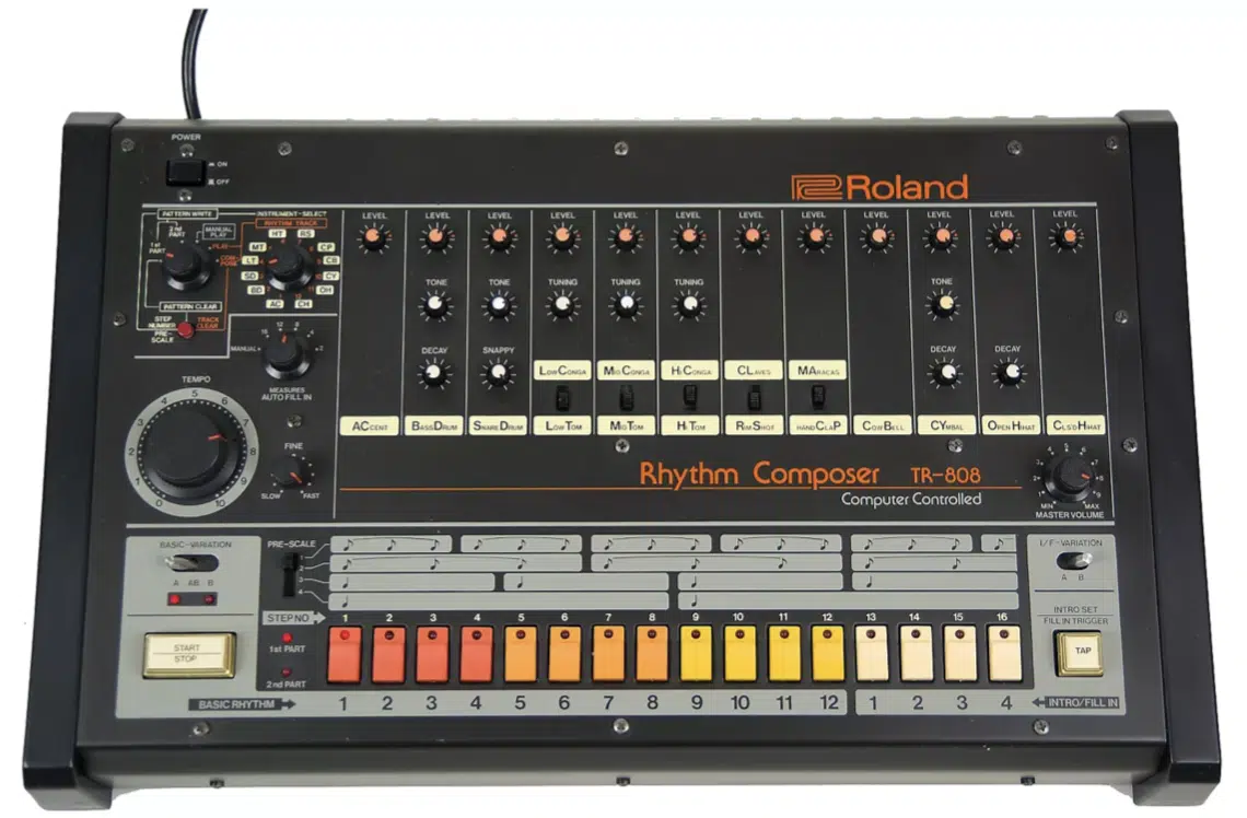 Roland TR 808 1 - Unison