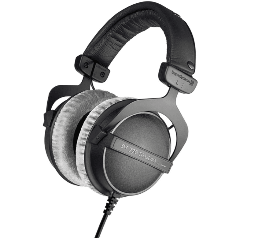 Types of studio online headphones